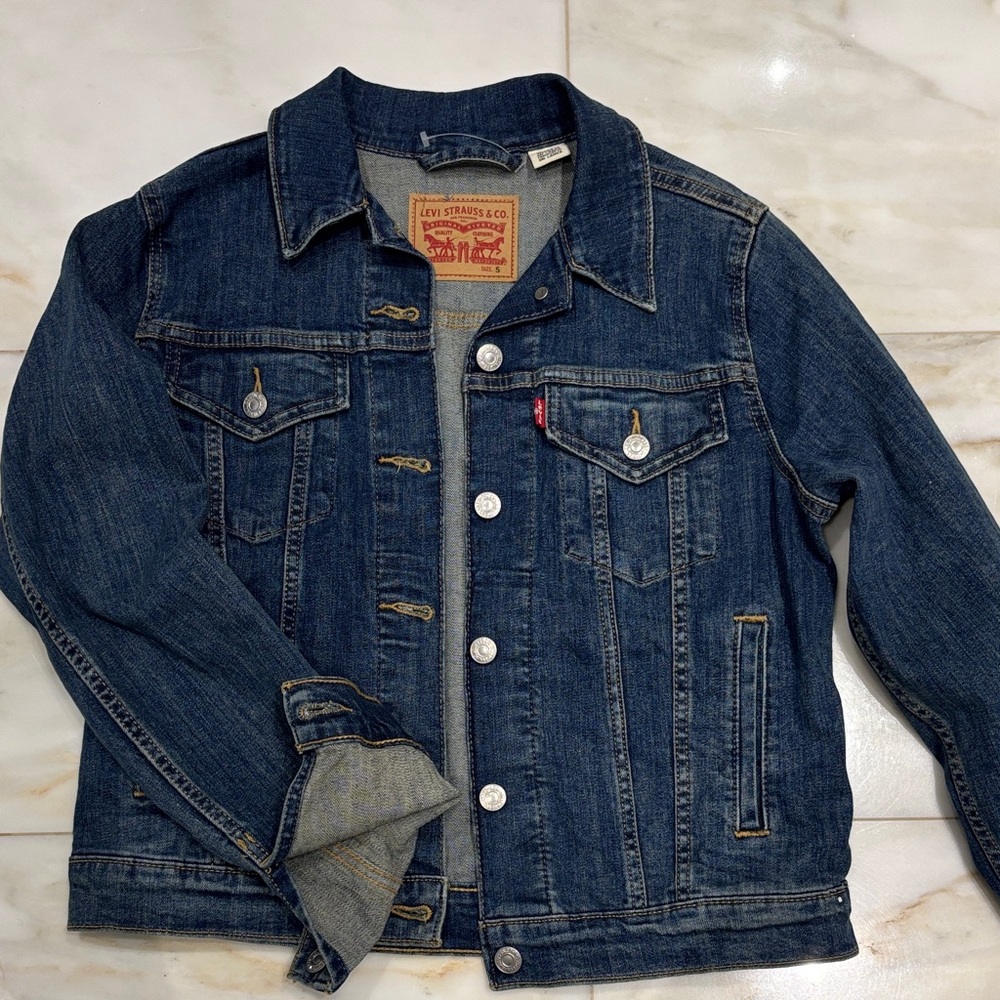 Levi's women’s Indigo Denim Jacket